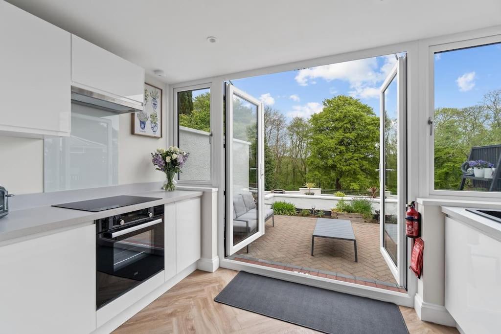 White Cottage Stunning Contemporary 2 Bedroom 2 Ensuite Annex With Hot Tub 普里茅斯 外观 照片
